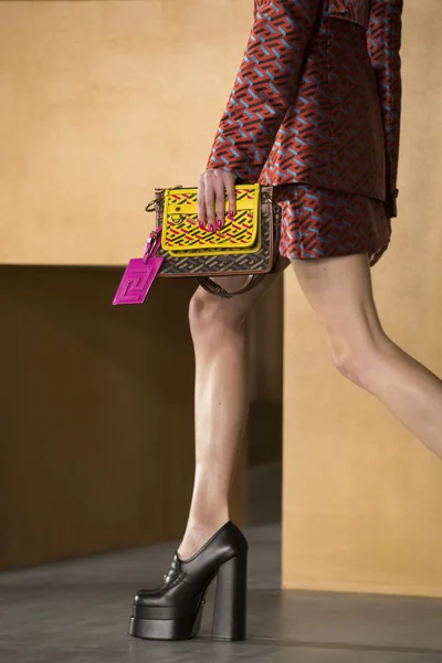 Look 44